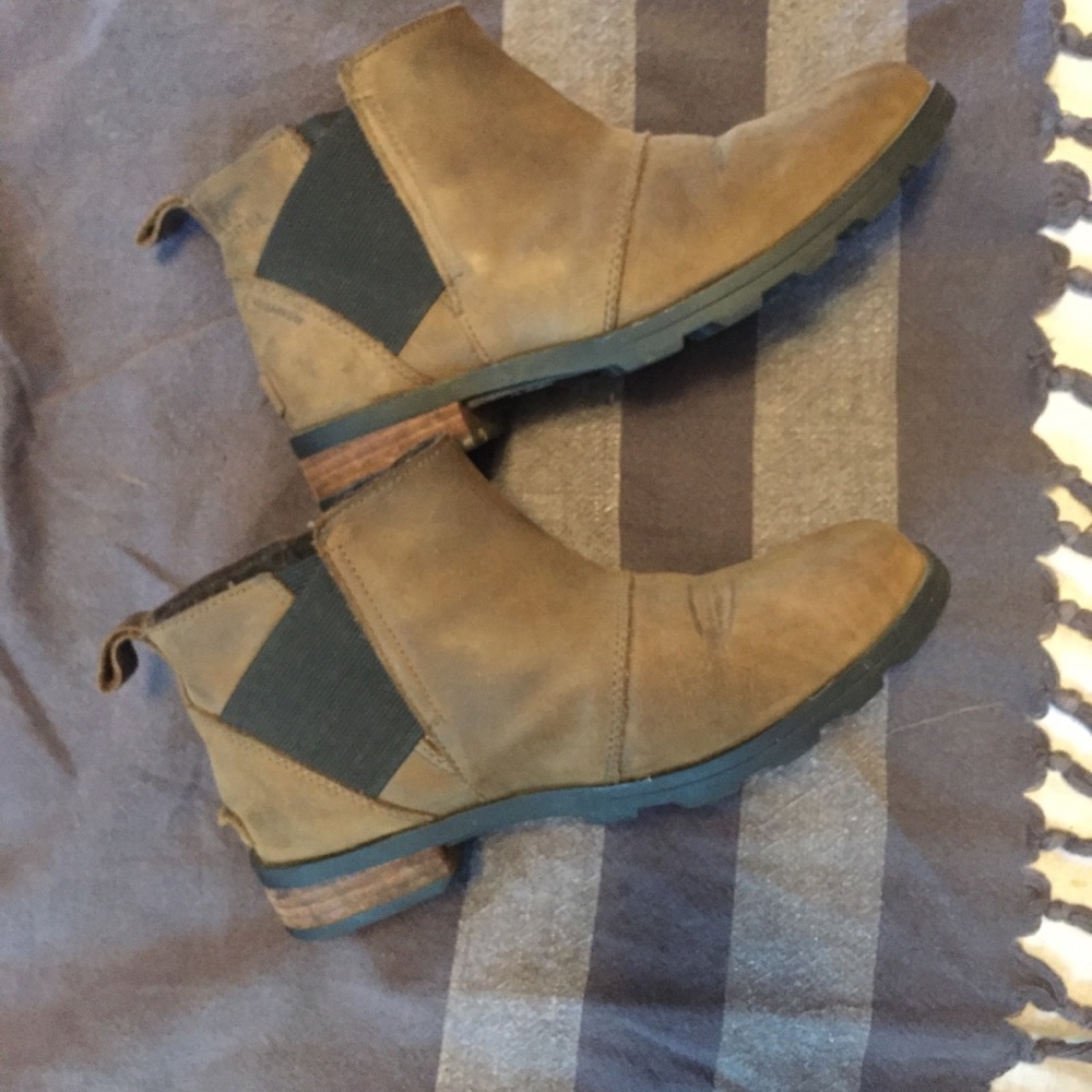 Sorel Emelie Chelsea Boots